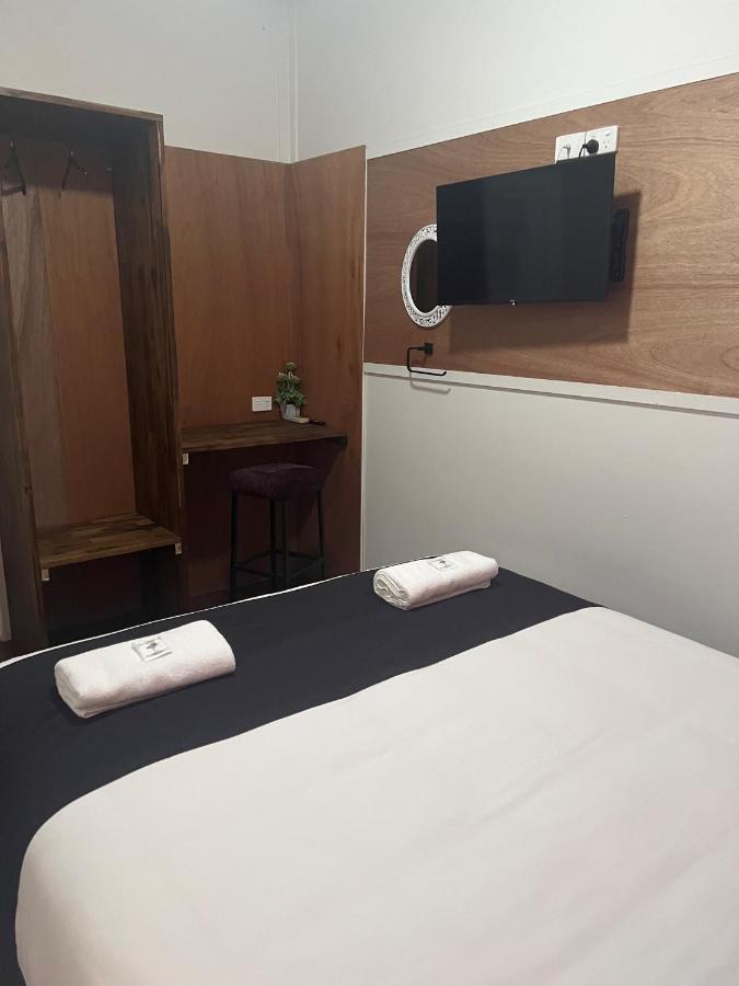 Gin Gin Budget Accommodation Exteriér fotografie